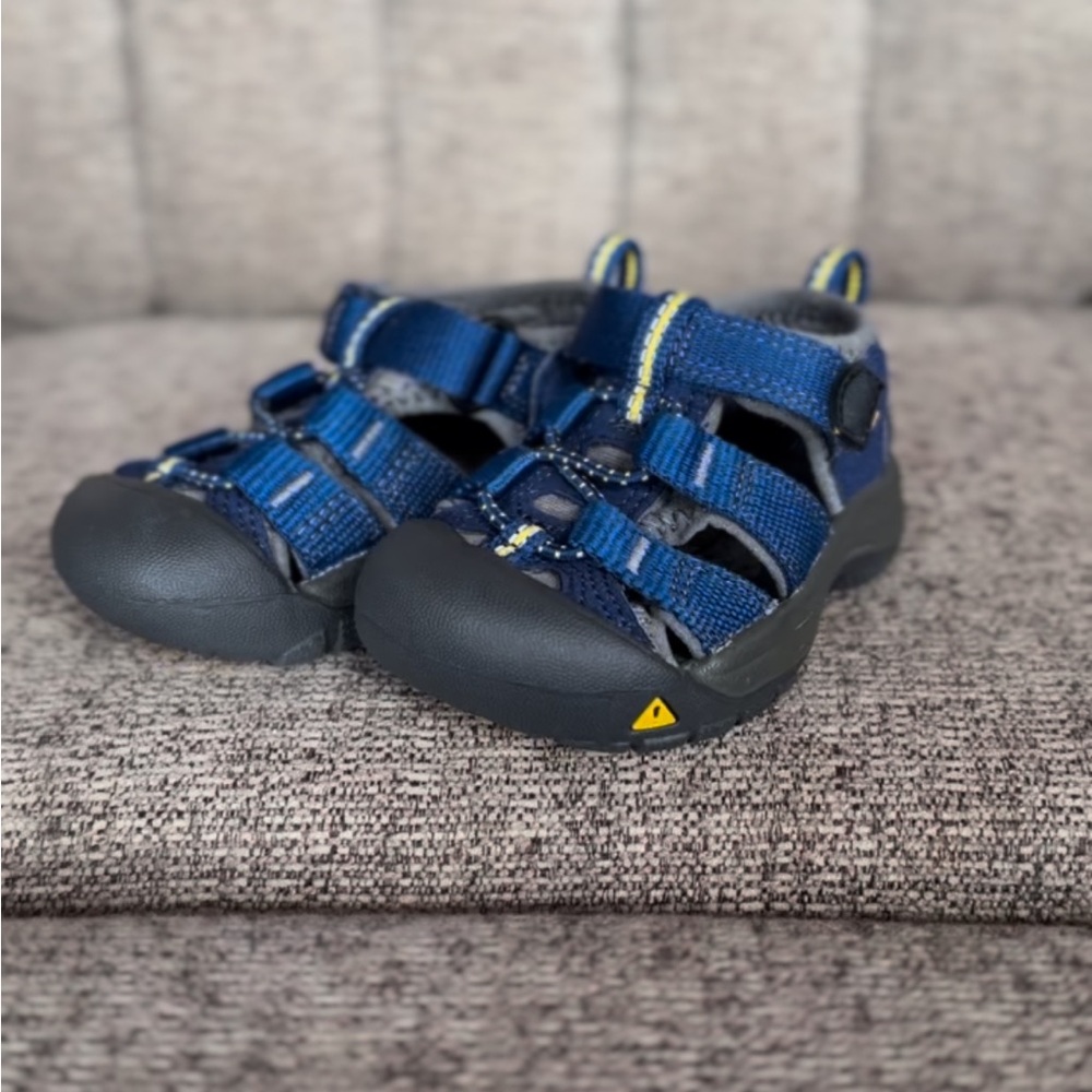 KEEN Sandal Toddler Medium‎ Gray/Blue Size 4